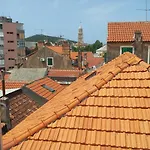 Apartament Margo *
